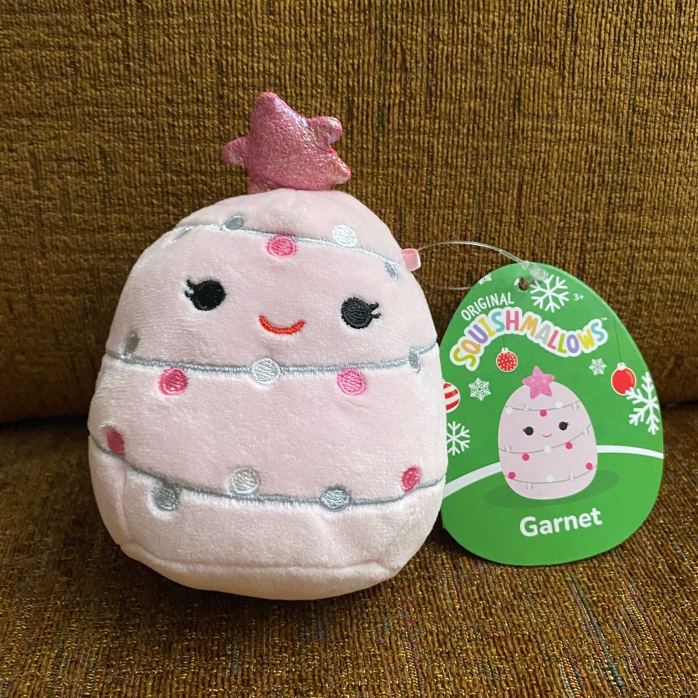 4” Garnet Squishmallow